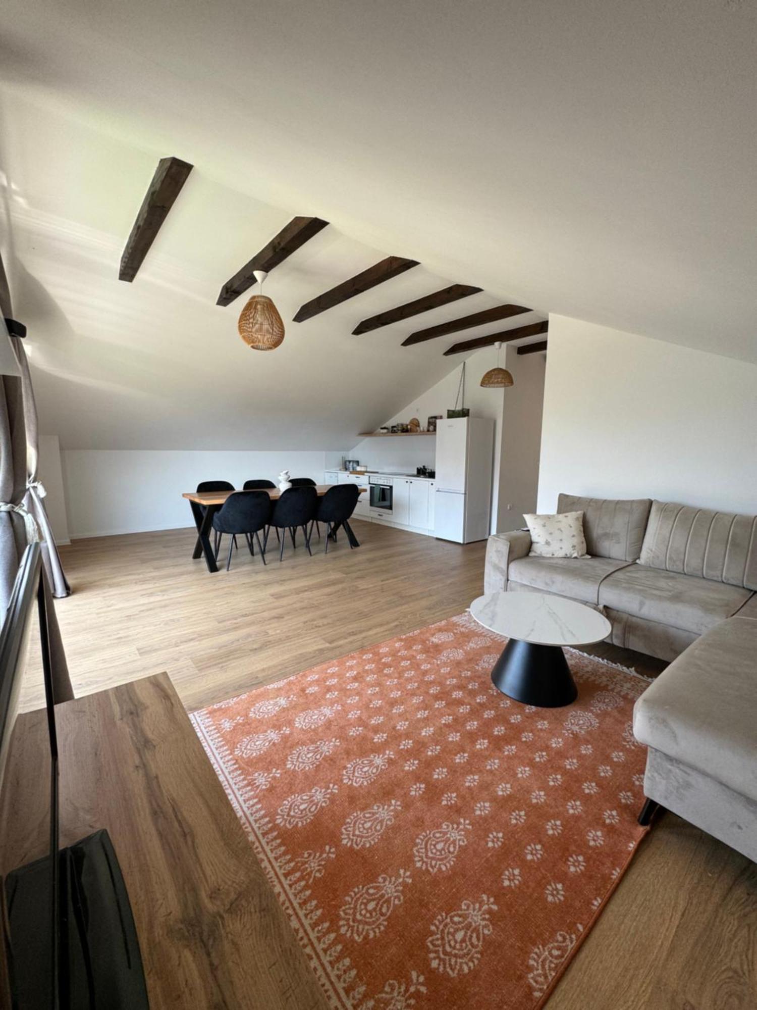 House On The Hill Apartment